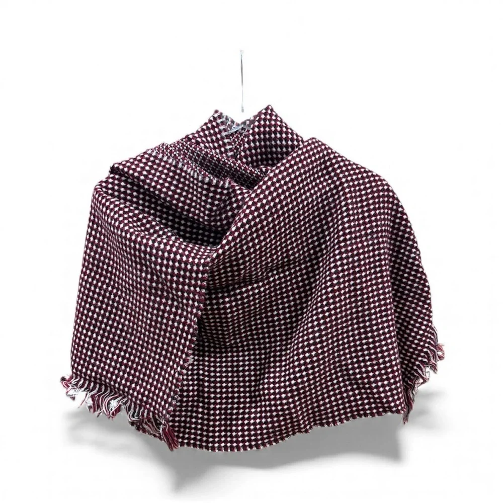Stylish Black Red and White Houndstooth Pashmina Scarf NWOT